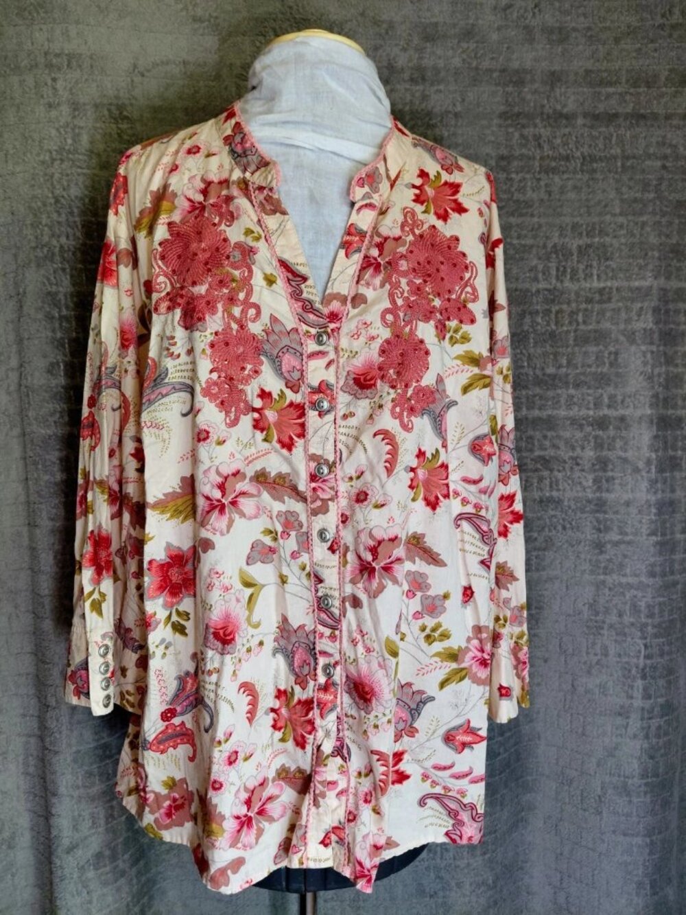 Cato Women Floral Print Blouse with sequin and lace detail and gathered back